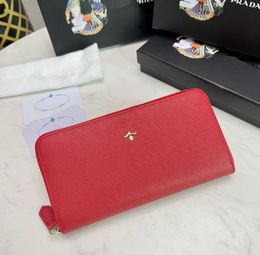 Famous Designer Women Short Wallets Classic Brand Metal Triangle Flip Coin Purses Card Bags Ladies Clutch Bags Zipper Pocket Long Wallet Female Storage Purses