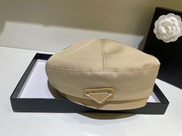 2023 Berets Brand Designer Spring Summer Caps Women Diamond Letter Stain Sboy Cap Baker Boy Hat 555555