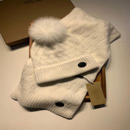 Sciarpe Cappellini Set cappelli di lana lavorati a maglia a buon mercato sciarpa Nuovo design cappelli invernali in maglia calda sciarpa berretto di lana con il bulbo di capelli di volpe305Z