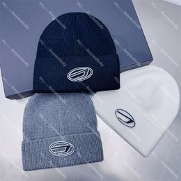 Stylish Letter Designer Skull Caps Men Women Winter Beanies Thick Warm Wool Knitted Caps Hats