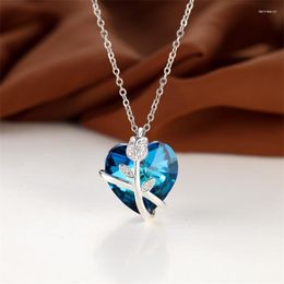 Pendant Necklaces Luxury Female Crystal Love Heart Necklace Silver Colour Flower For Women Wedding Blue Stone Jewellery