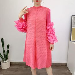Casual Dresses A Woman's Handmade Floral Dress Miyake Pleated 2023 Summer Fashion Loose Large Size Pink High Neck Short