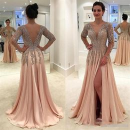 2022 Sexy Champagne Mother Of The Bride Dresses Deep V Neck Beads Crystal Long Sleeves Backless Chiffon Side Split Floor Length Ev278l