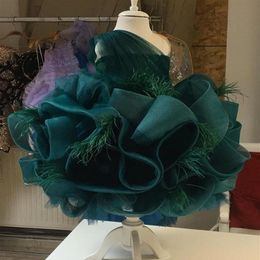 2021 Dark Green Luxurious Flower Girl Dresses Ball Gown Sheer Neck Tiers Feather Lilttle Kids Birthday Pageant Weddding Gowns ZJ67294D