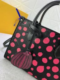 2023 luxurys designer women's totes Embossing leather handbags messenger crossbody bag Men travel shoulder bag briefcase Wallet purse fashion versatile