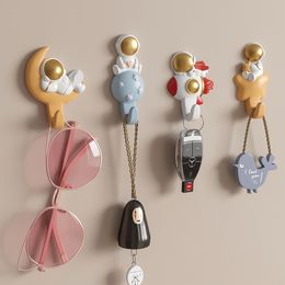 Bathroom Shelves 4pcs Modern Home Decor Cartoon Resin Astronaut Figurines Wall Hooks Fridge Hook Key Holder Clothes Hanger Room Decoration 230721