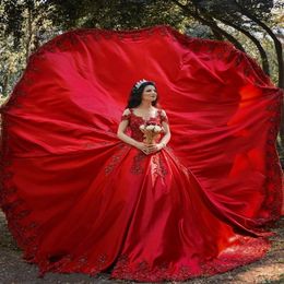 Incrível vermelho africano vestidos de noiva ombros frios vestidos de princesa apliques de renda capela frisada trem vestido de recepção vestido de noiva206R