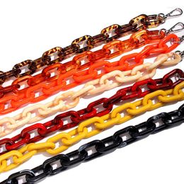 Keychains JUST FEEL Bohemia Multicolor Acrylic Resin Keychain Fashion Long Wide O-shaped Chain Women Punk Clothing Accessories