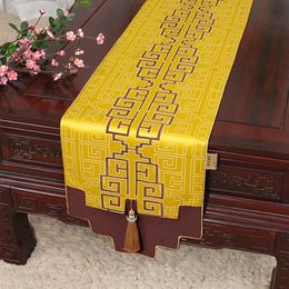 Latest Classic Luxury Chinese Silk Satin Table Runner Wedding Christmas Party Table Decoration Rectangular Damask Table Cloth 200x258A