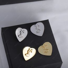 Have stamps Fashion heart-shaped Stud earrings 18K gold silver lettering Luxury Designer earrings Women's exquisite simple jewelry high quality with box