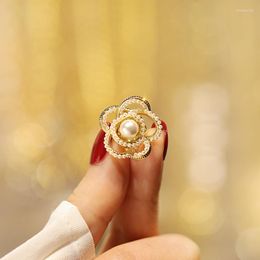 Brooches Female Fashion Pearl Crystal Camellia For Women Luxury Yellow Gold Color Zircon Alloy Plant Brooch Safety Pins