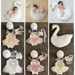 Keepsakes born Pography Clothing HEADbandDressShoes Studio Baby Girl Po Accessories swan Props Babi Shoot Clothes Fotografia 230720