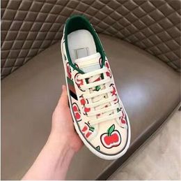 high quality Tennis 1977 Designers Sneakers Casual Canvas Shoes Luxury Designers Womens Shoe Italy Web Stripe Rubber Sole Stretch Running shoes