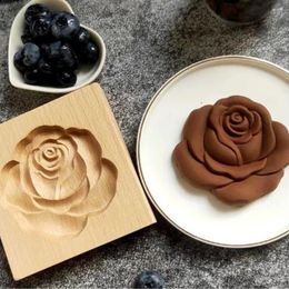 Baking Moulds 1pcs Wooden Cookie Mould Gingerbread Press 3D Cake Embossing Rose Flower Cutter Bakery Gadgets