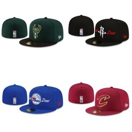 New Designer Mens Fashion Basketball Team Classic Fitted Color Flat Peak Full Size Closed Caps Baseball Sports Hats in 7- 8 Snapback N4