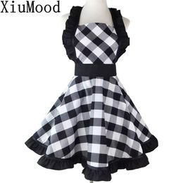 XiuMood Woman's Apron For Home Kitchen Cooking Dining Accessory Black And White Buffalo Plaid Retro Full Aprons Bib F12142732