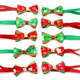 50pc lot Christmas Holiday Dog Bow Ties Cute Neckties Collar Pet Puppy Dog Cat Ties Accessorise Pets Supplies177F