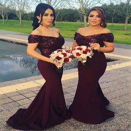 2022 Burgundy Off the Shoulder Mermaid Long Bridesmaid Dresses Sparkling Sequined Top Wedding Guest Dresses Plus Size Maid of Hono257h