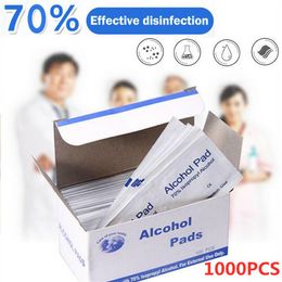 1000pcs lot Alcohol Prep Swap Pad Wet Wipe for Antiseptic Skin Cleaning Care Jewellery Mobile Phone Clean317t