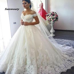 Off Shoulder Princess Wedding Dresses Ball Gown 2021 Lace Applique Beads with Sleeves Bridal Gown Bride Dress Vestido de Noiva263S