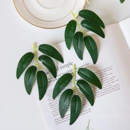 Decorative Flowers Bridal Accessories Silk El Decoration Willow Leaves Home Decor Fake Plants Artificial Simulation Leaf