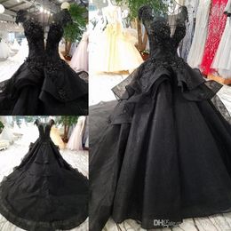 New Arrival Luxury Ball Gown Black Wedding Dresses Gothic Court Vintage 2019 White Pricness Bridal Gowns Long Train Beaded Cap Sle261G