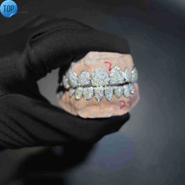 Pendanthalsband skräddarsydda tandgrillar isade ut Sterling Sier Real Gold Jewelry Zigzag Sätt VVS Moissanite Diamonds Teeth Grillz