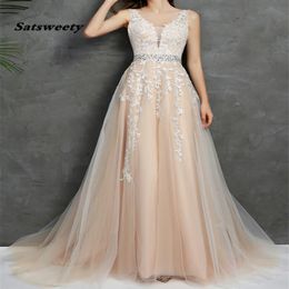 2023 Abiti da sposa Scollo a V Light Champagne Piano Lunghezza Applique Aperto Indietro Una linea Abito da sposa senza schienale Vestido De Noiva Mariage2129