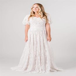 New Arrival Vintage Lace A-line Boho Modest Wedding Dresses With Flutter Sleeves Pink Lining Ivory Lace Modern Conservative Bridal279K