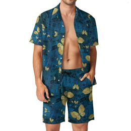 Men's Tracksuits Old Spaper Print Men Sets Gold Butterflies Casual Shirt Set Streetwear Beachwear Shorts Summer Suit 2 Piece 2XL 3XL