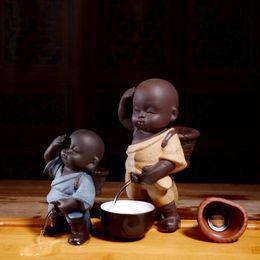 Boormachine Purple Sand Tea Pet Peeing Little Monk Ornaments Creative Pee Child Doll Spray Water Ceramic Figure Crafts Tea Philtre Accessorie