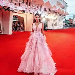 Ruffles Prom Dresses Light Pink Deep V Neck Draped Long Formal Celebrity Evening Gowns A Line Red Carpet Dresses Party Vestidos251n