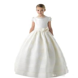 Princess White First Communion Dresses Little Flowers Girls Wedding Party Dress Short Sleeves Satin Vestidos De Comunion 2022295A