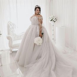 2020 Plus Size Wedding Dresses Bridal Gowns Lace Appliqued Tulle Court Train Garden Wedding Dress vestido de novia339O