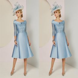 2019 Elegant Mother Of The Bride Dresses Off Shoulder 3 4 Long Sleeves Prom Dress Knee Length Wedding Guest Gowns Cheap Light Blue296z