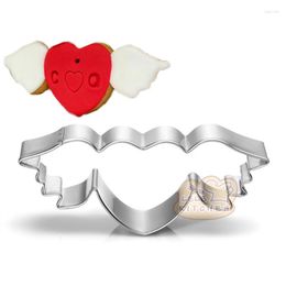 Baking Moulds 1pcs Patisserie Cookware Flying Heart Cookie Cutter Biscuit Mold Fondant Cake Decorating Tools Pastry Shop Chocolate Bake