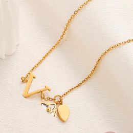 Designer Pendant Necklaces 18K Gold Plated Stainless Steel Choker Chain Fashion Brand Letter Necklace Diamond Crystal Wedding Jewelry Accessories