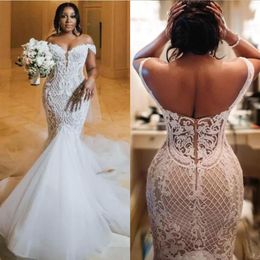 Abiti da sposa sexy a sirena con spalle scoperte 2022 Arabo Aso Ebi Pizzo Backless Abiti da sposa Corte dei treni Abiti da sposa Plus Si233D