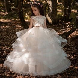 Flower Girl Dress Elegant Champagne Lace Applique Sleeveless Cascading Kids Pageant Gowns For Weddings First Communion Dresses267F