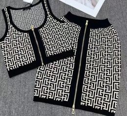 Women's Casual Dresses for Luxury Letter Designer New Sexy Knitting Dresses Sleeveless Tees Two piece dress vest skirt suits