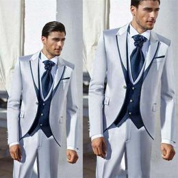 Fashionable One Button Shiny Silver Grey Groom Tuxedos Peak Lapel Men Wedding Party Groomsmen 3 pieces Suits Jacket Pants Vest Ti2904