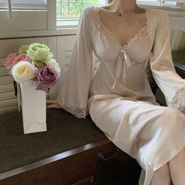 Women's Sleepwear Women Nightgowns French Court Style Nightdress With Pad V-neck Lace Bow Long Sleeve Gowns Fairy Sweet Elegant Chic