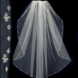 New Design Short Wedding Veils for Bride Elbow Length Beaded Edge Simple Handmade Noble Tulle One Layer Bridal Veil with Comb Whit248g