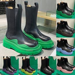 Stivale da donna di design per pneumatici di lusso Chelsea Martin Stivali al ginocchio da donna da uomo motocicletta Mezza caviglia antiscivolo Piattaforma moda neve inverno stivali medi scarpe da stivaletto scarpa unisex