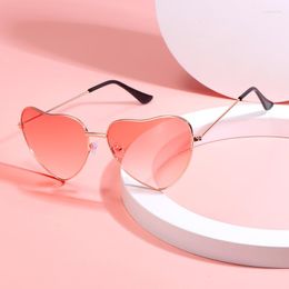 Sunglasses Heart Shaped Women Men Fashion Designer Gradient Pink Sun Glasses Vintage Retro Male Ladies Eyewear Eyeglasses 2023