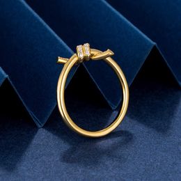 Designer V Gold Brand Knot Rope Ring Womens Bow High Edition Light Luxury Sense r