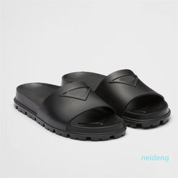 Designer -Summer Casual Streetwear Sandals Shoes Embossed Slides Women Men Slip On Beach Slippers Comfort Walking