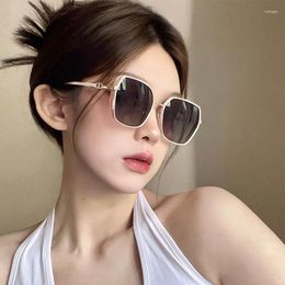 Sunglasses 2023 Fashion Women Oversized Gradient Plastic Brand Designer Eyewear Female Sun Glasses UV400 Lentes De Sol Mujer