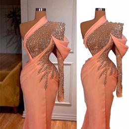 2023 Arabic Sexy Peach Prom Dresses One Shoulder Illusion Long Sleeves Crystal Beads Chiffon Mermaid Evening Dress Party Pageant F269O