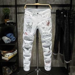 Men's Jeans Fashion Trendy Embroidery letters Men College Boys Skinny Runway Zipper Denim Pants Destroyed Ripped Jeans Black White Jeans L230724